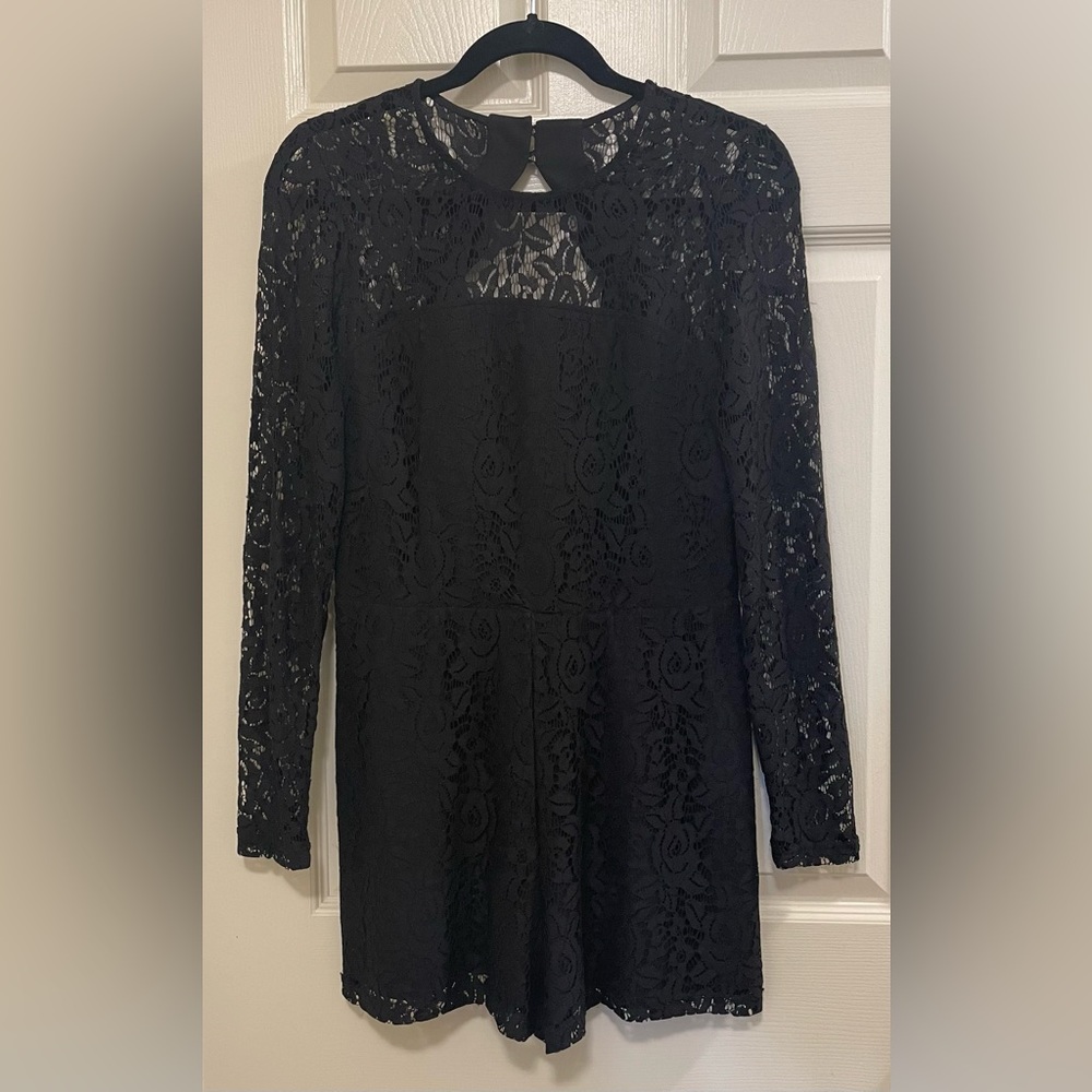Dynamite Black Lace Long Sleeve Romper & Smooth Comfy Lining Size M. It’s a Wow!